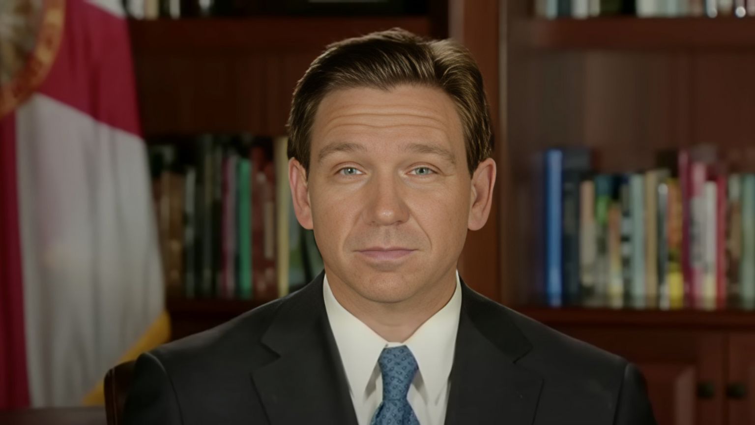 Florida Governor Ron DeSantis strikes down bill that would require bloggers to register with the state