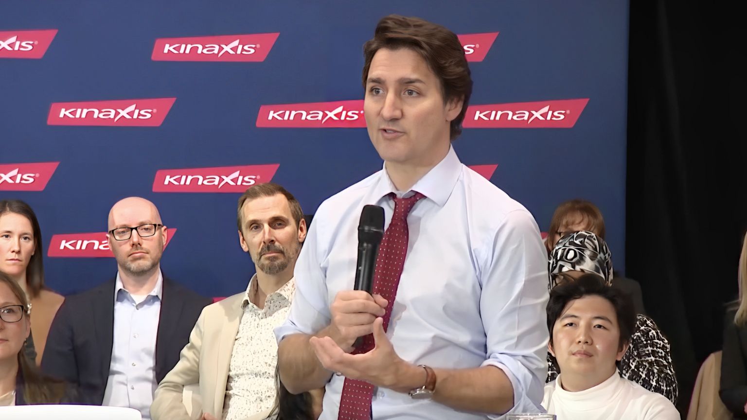 Trudeau invokes “flat-earthers” and “anti-vaxxers” as he calls for social platforms to be liable for “disinformation”