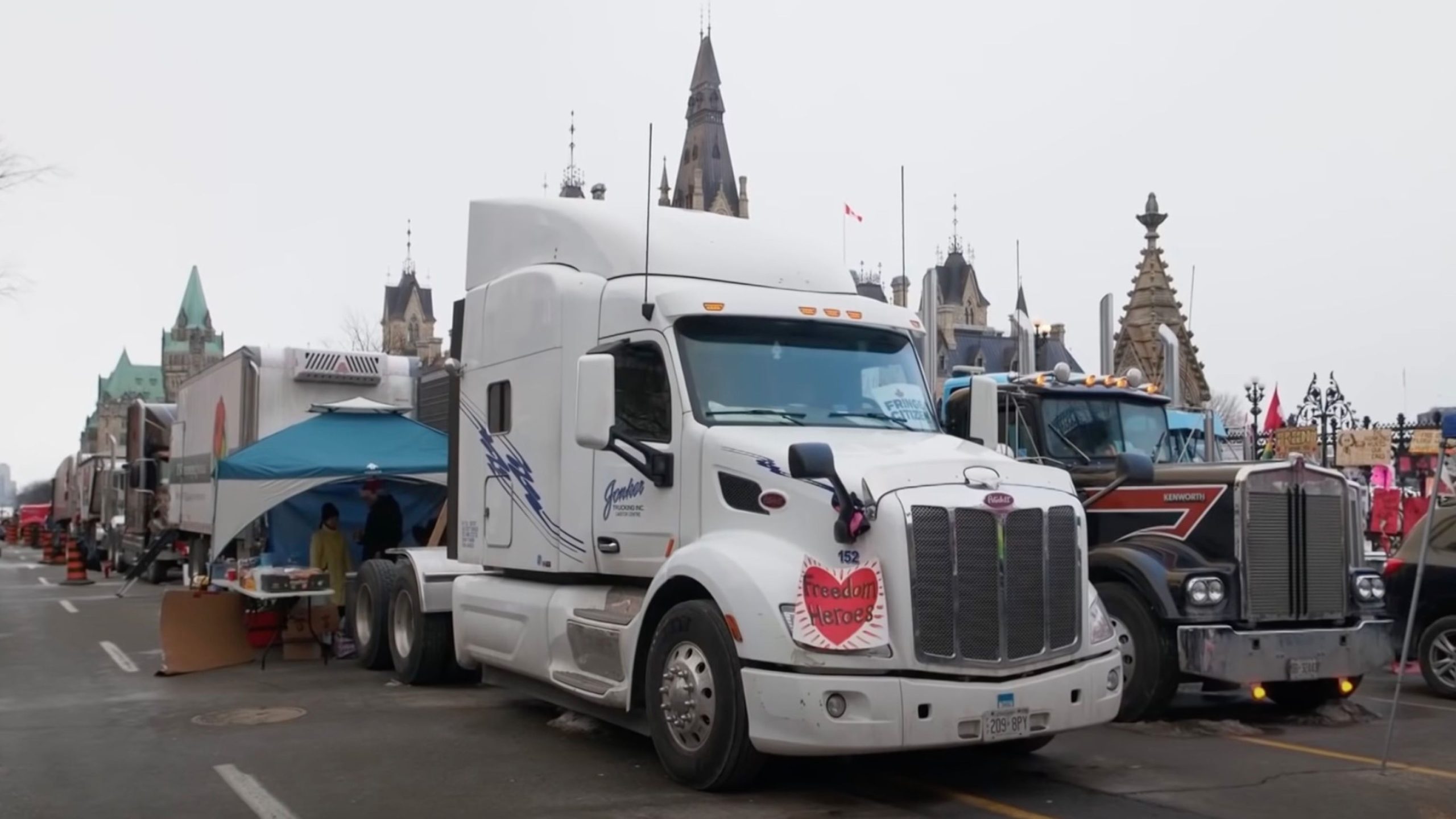 Toronto Cop Challenges “Misconduct” Allegation for Supporting Freedom Convoy with a  Donation